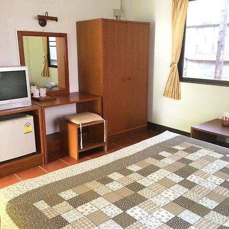 Ban Suan Klang Muang Resort 매홍손 외부 사진