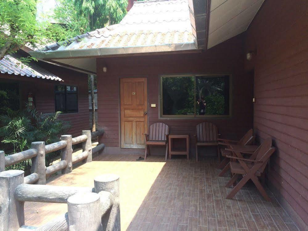 Ban Suan Klang Muang Resort 매홍손 외부 사진