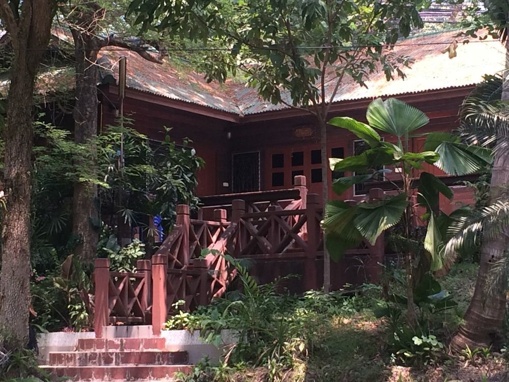 Ban Suan Klang Muang Resort 매홍손 외부 사진